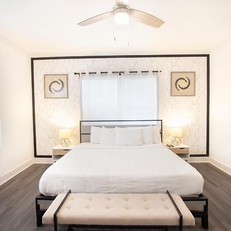 Modern Westshore Apartment Тампа Экстерьер фото
