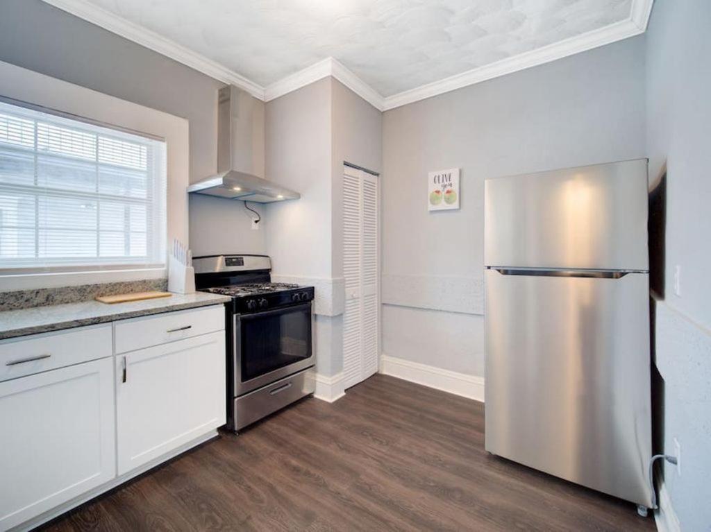 Modern Westshore Apartment Тампа Экстерьер фото