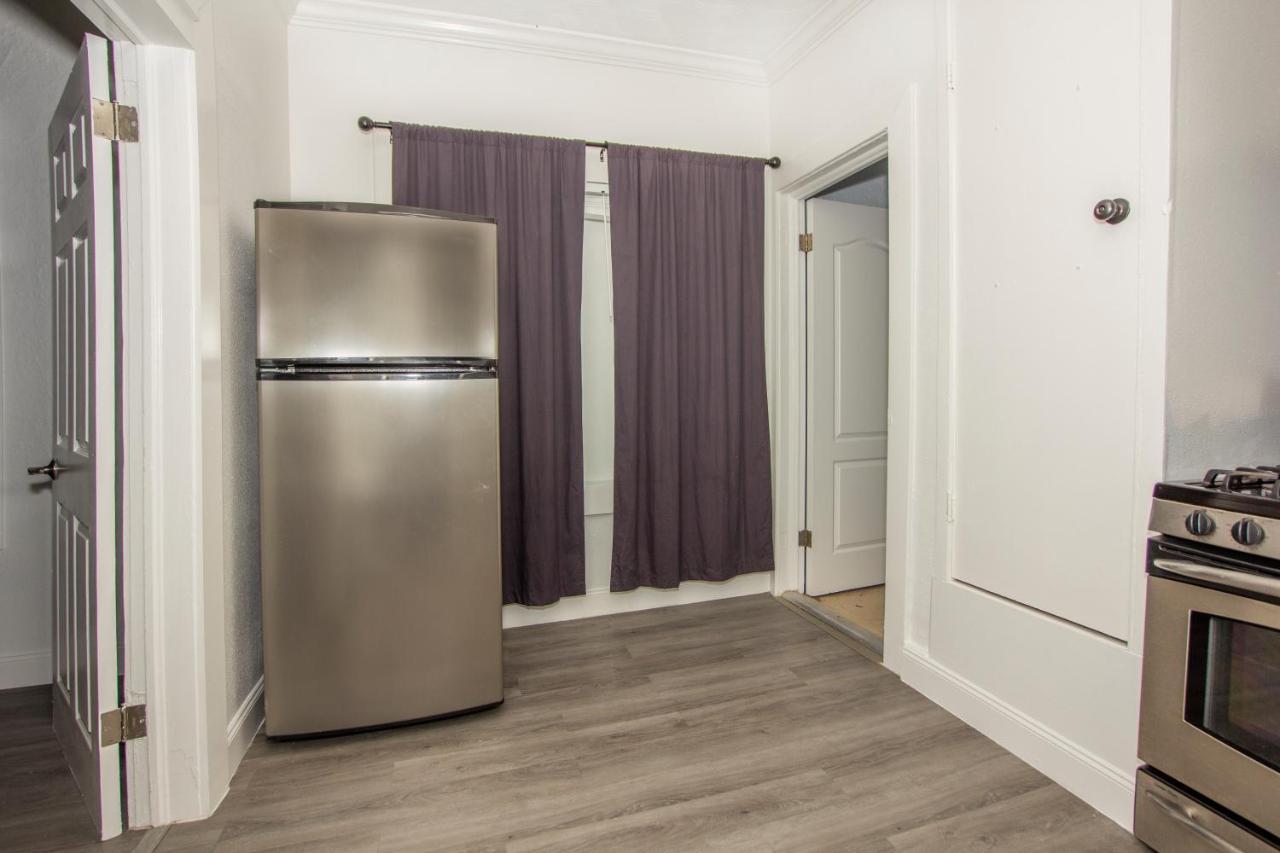 Modern Westshore Apartment Тампа Экстерьер фото